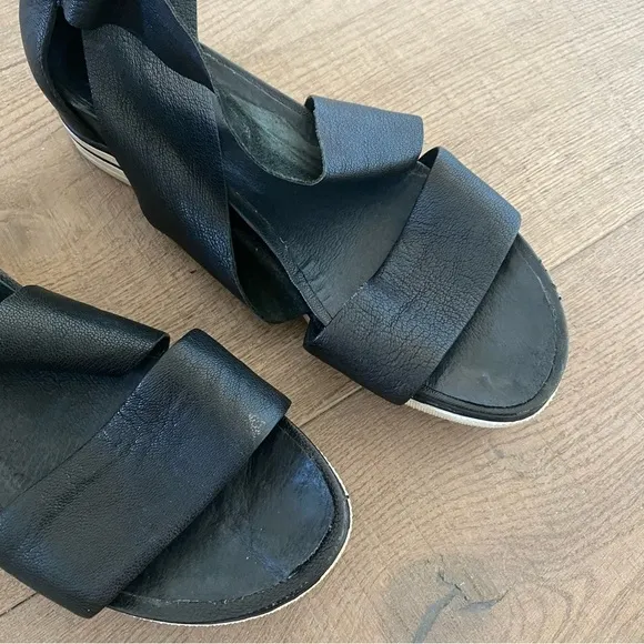 eileen fisher criss cross tumbled leather strappy platform sandals
