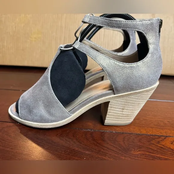 Eileen Fisher‎ Lou Sandal Platinum Metallic Suede Open Toe Block Heel Size 9