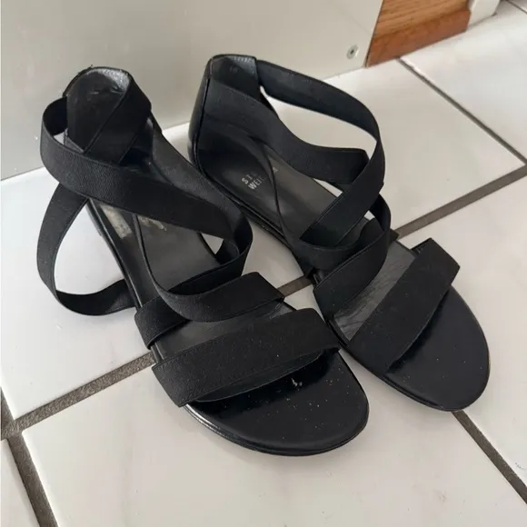 Elegant Black Gladiator Stuart Weitzman Sandals 7 M