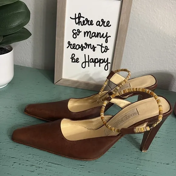 Elegant Brown Women's Mario ValentinoShoes SZ 35.5 EUR