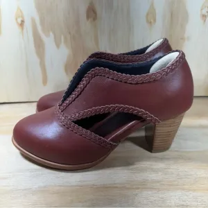 Elf Spirit Walker Brown Leather Booties Women’s Size 8.5