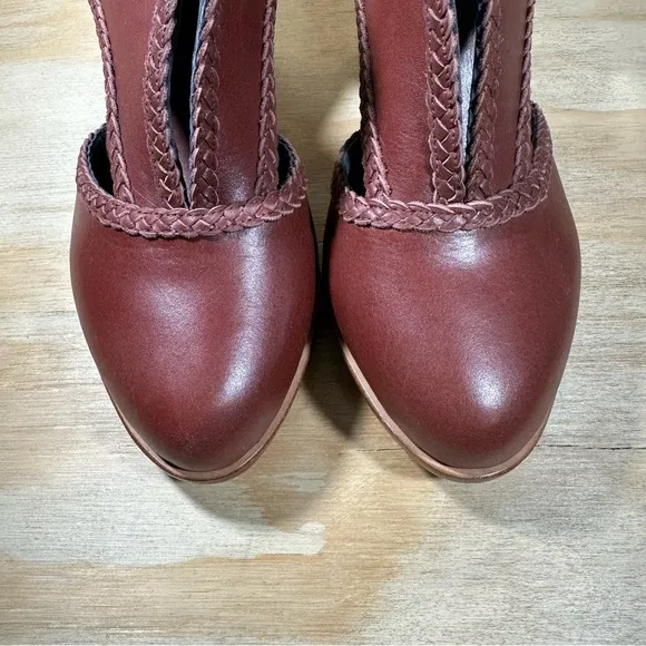 Elf Spirit Walker Brown Leather Booties Women’s Size 8.5