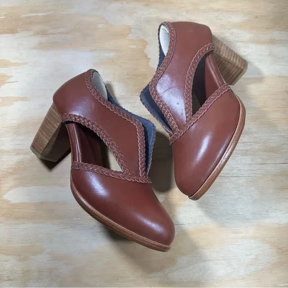 Elf Spirit Walker Brown Leather Booties Women’s Size 8.5