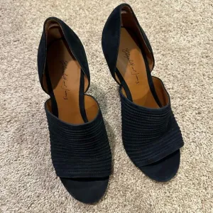 Elizabeth and James Open Toe Heeled Shoes