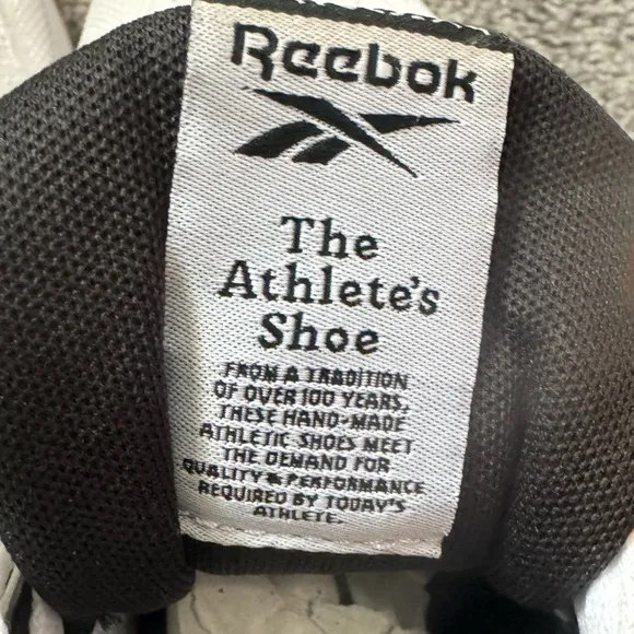 EUC Men’s 12 Reebok Floatrite
