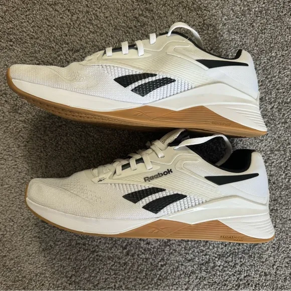 EUC Men’s 12 Reebok Floatrite