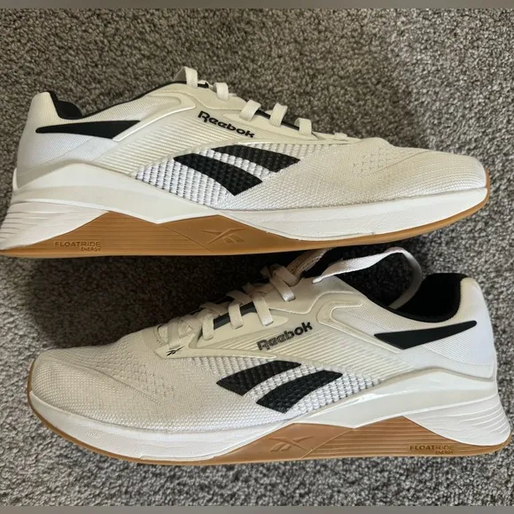 EUC Men’s 12 Reebok Floatrite