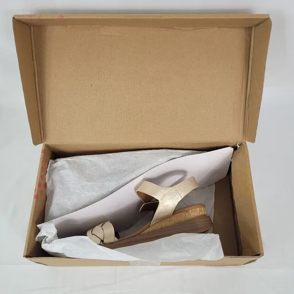 Eurosoft McKaila Wedge Strappy Sandals Gold Women's Size US 6 EU 37 New In Box