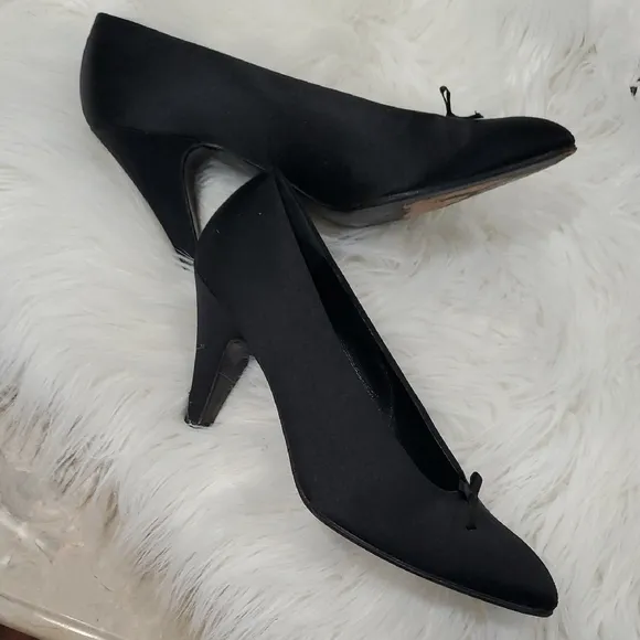 Fendi Black Satin Feel Kitten Heel  with Pointed Toe Size 7.5
