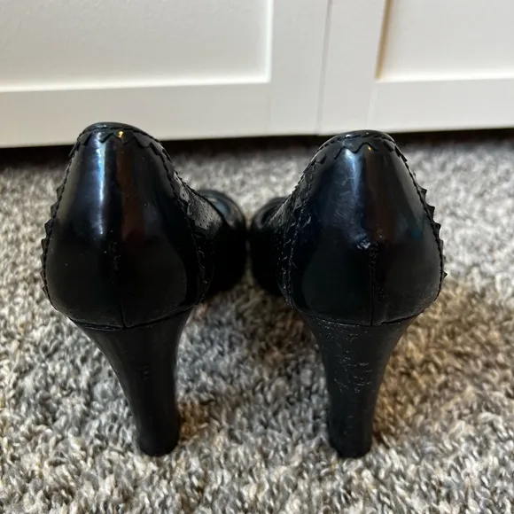 Fendi Women’s Vintage Patent Leather Peep Toe Heels Size Italian‎ EU 39 / US 9