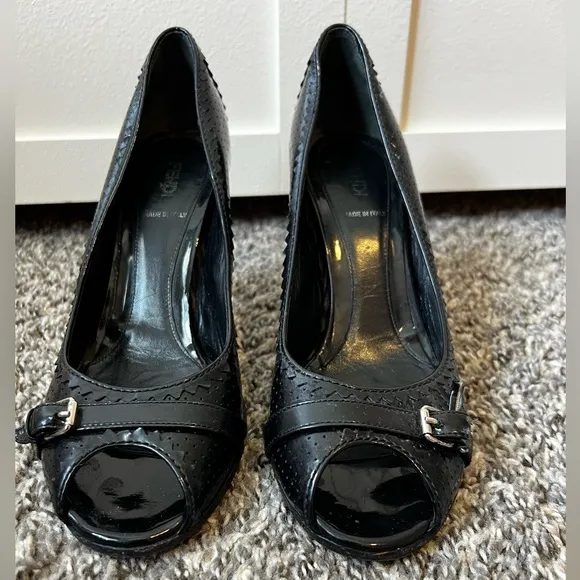 Fendi Women’s Vintage Patent Leather Peep Toe Heels Size Italian‎ EU 39 / US 9