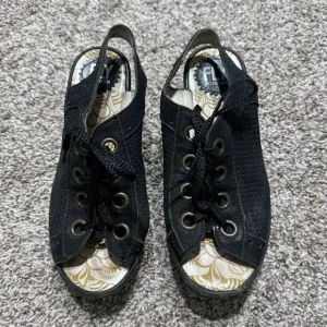 Fly London Strappy Lace Sandals Size 6