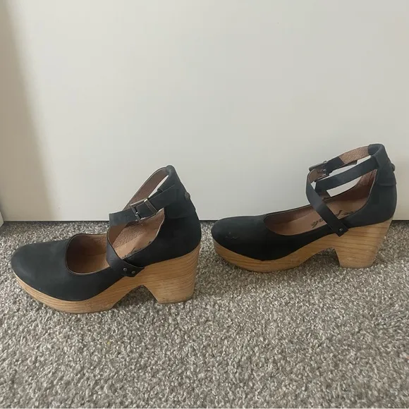 FREE PEOPLE Buena Vista Black Leather Mary Jane Clogs Platforms Heel