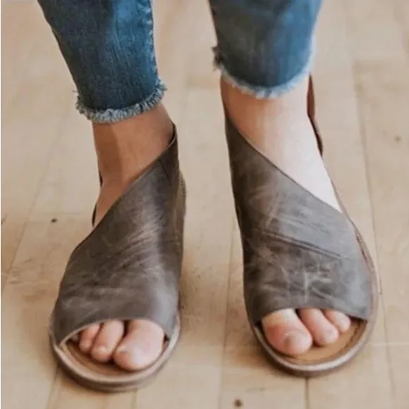 Free People | Mont Blanc Asymmetrical Sandals in Zinc Gray 39