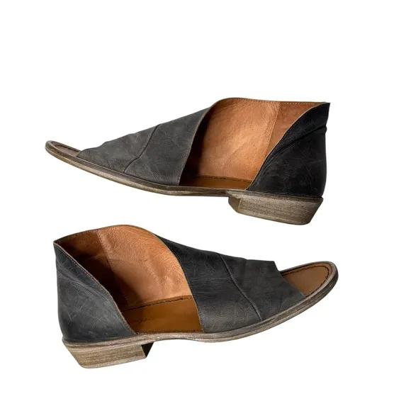 Free People | Mont Blanc Asymmetrical Sandals in Zinc Gray 39