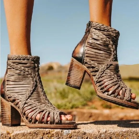 Freebird By Steven Bela Booties Sandals Womens Size 9.5 - 10 Beige Tan Open Toe
