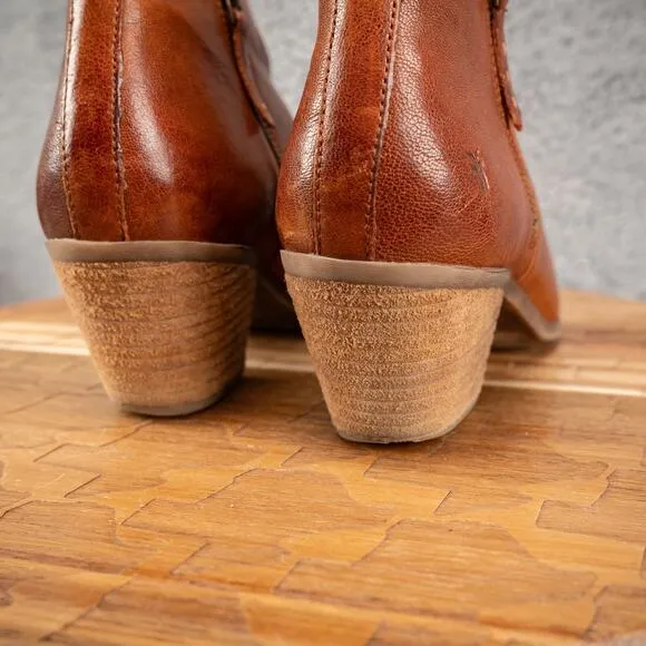 Frye Judith Bootie Cognac Brown Leather Ankle Boot 3470016 Zip Closure SZ 8