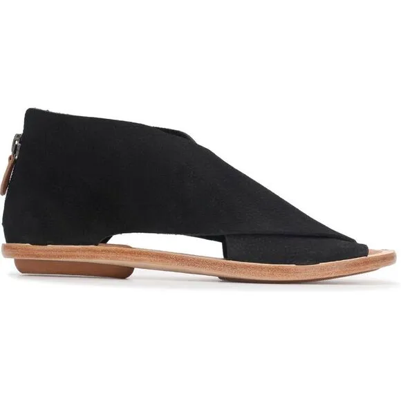 Gentle Souls by Kenneth Cole Womens Urban Hooded Black Strappy Sandals Used