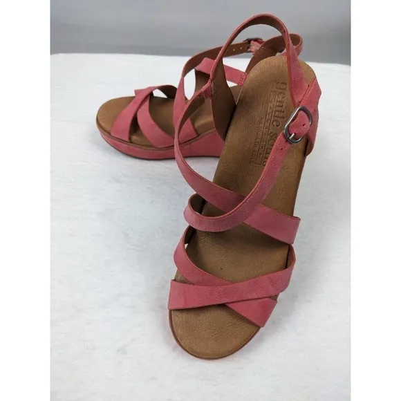 Gentle Souls Judi Wedge Heeled Sandals Platform Salmon Peach Fuzz 8.5 Arch