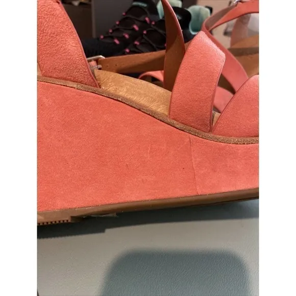 Gentle Souls Judi Wedge Heeled Sandals Platform Salmon Peach Fuzz 8.5 Arch