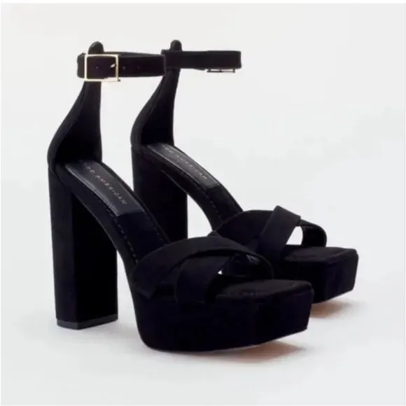 GOOD AMERICAN black suede platform sandals size 9, new in box