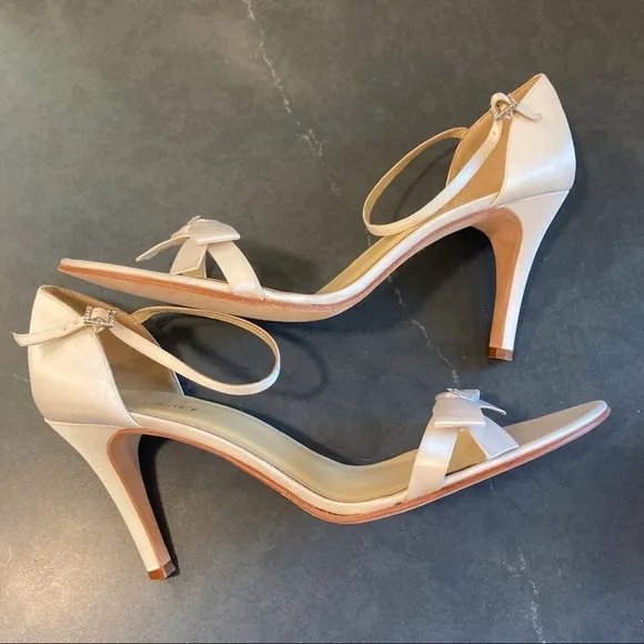 Grace sz 11 Evita white silk bow tie heeled sandals wedding shoes