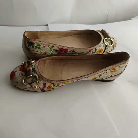GUCCI Floral Canvas Flats Bamboo Horsebit Sz 7