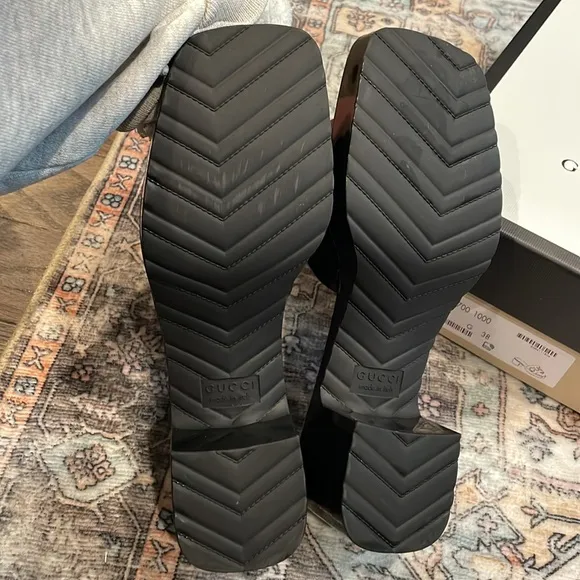 Gucci rubber sandal heel