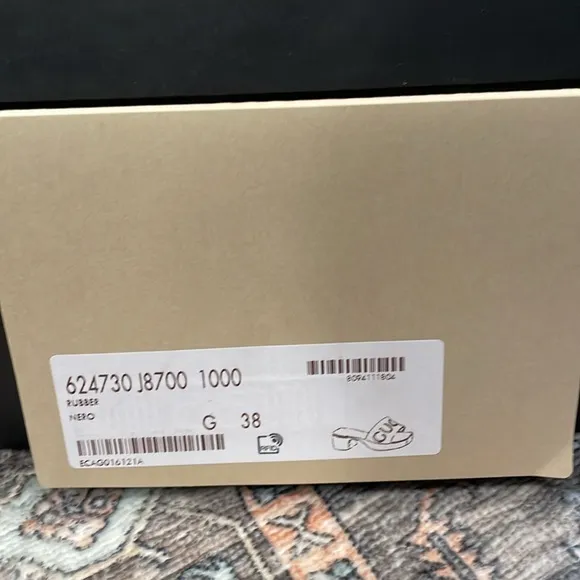 Gucci rubber sandal heel