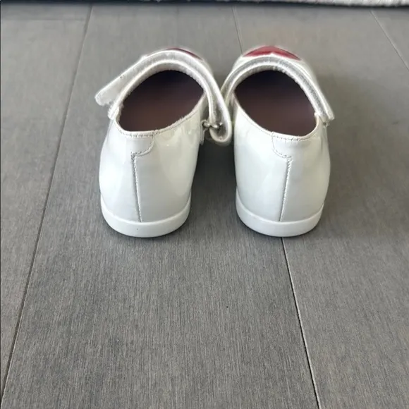 Gucci White and Red Dress Shoes with Heart Design size 26