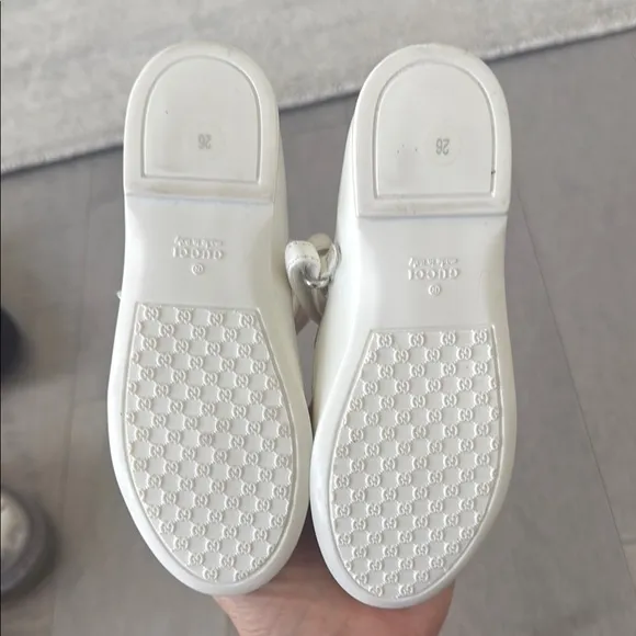 Gucci White and Red Dress Shoes with Heart Design size 26