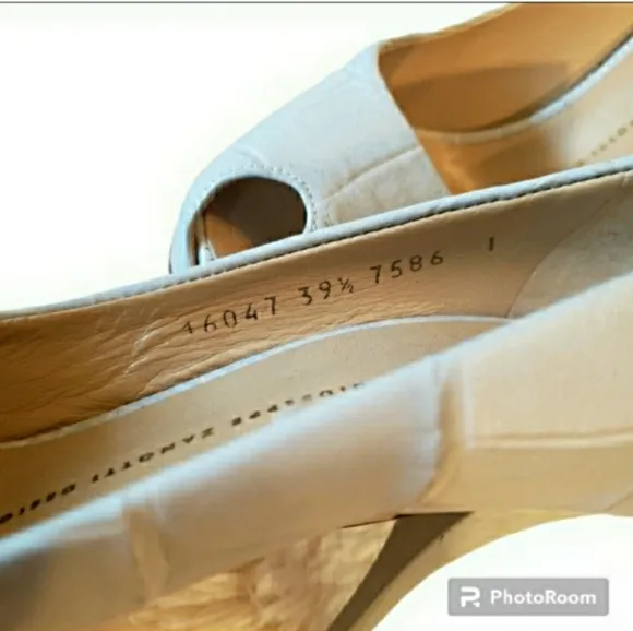 Guiseppe Zanotti Crocodile Platform Heels RETAIL $975-