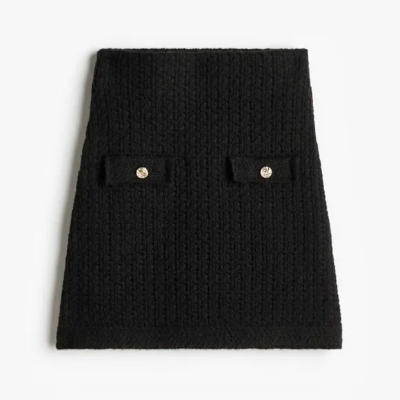 H&amp;M NWT pointelle knit mini skirt with gold buttons