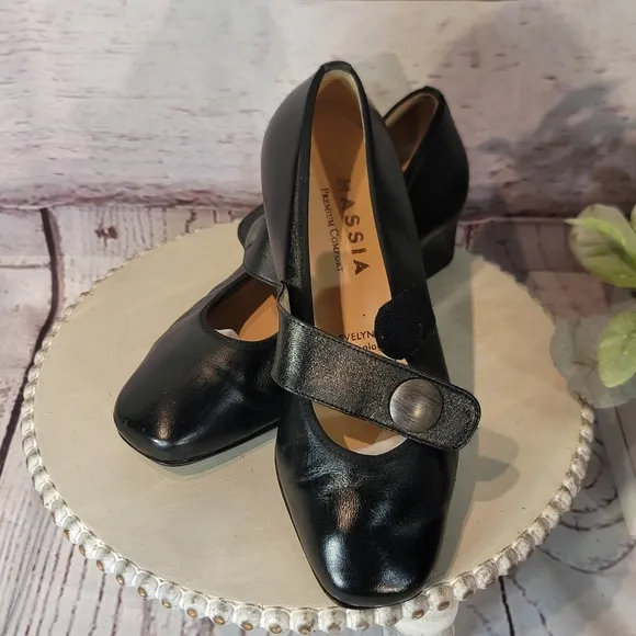 HASSIA Evelyn Women's Black Leather Mary Jane Shoes Size 6 US