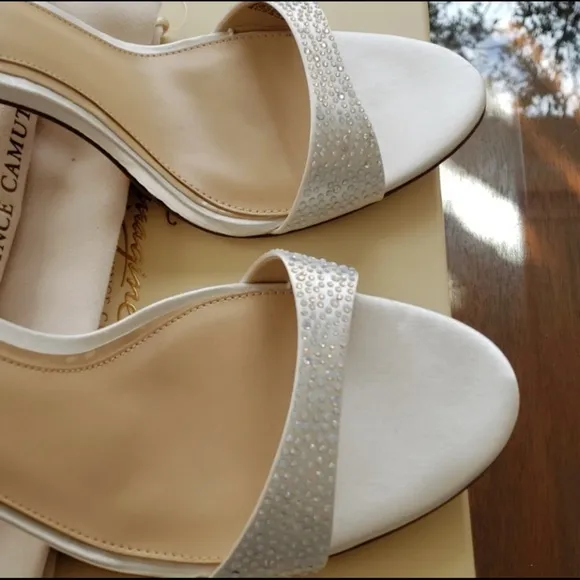 Imagine by Vince Camuto Reshi3 sparkle heel size 7