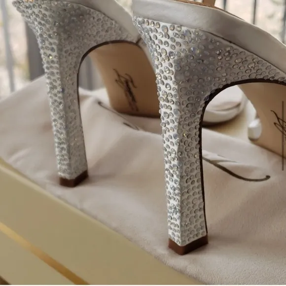 Imagine by Vince Camuto Reshi3 sparkle heel size 7