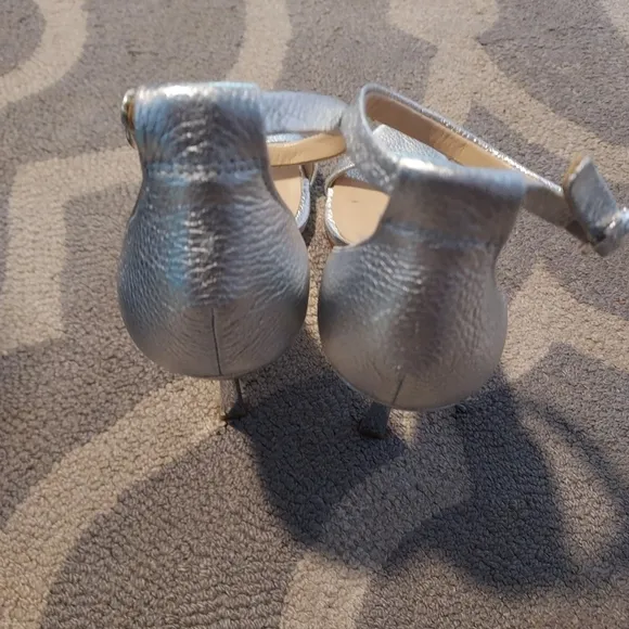 Imagine Vince Camuto Restin Leather Silver Strappy Heels Sz 7