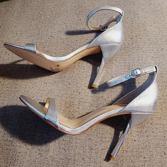 Imagine Vince Camuto Restin Leather Silver Strappy Heels Sz 7