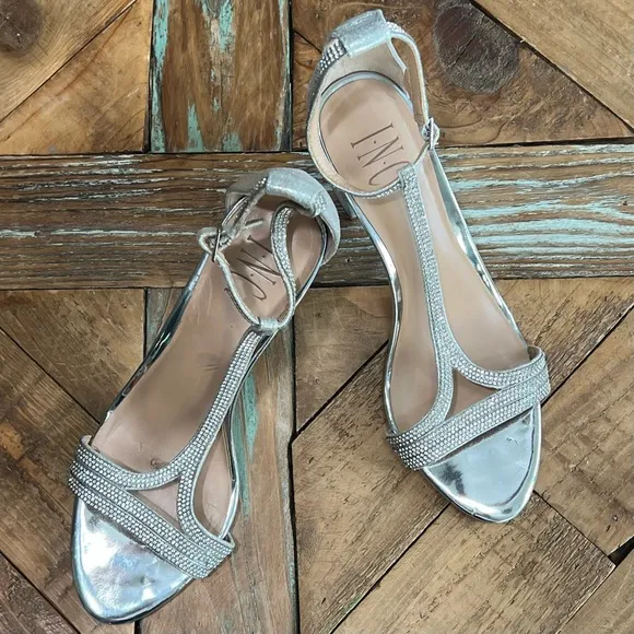 INC 8 Silver Rhinestone Gems Low Block Sandals Heel