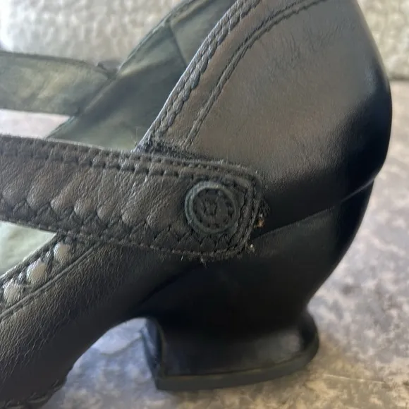 Indigo by Clarks Mary Jane Brown Leather Square Toe Curved Heel