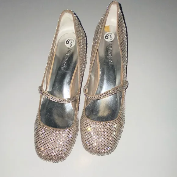 Jeffrey Campbell X ANTHROPOLOGIE REGAL MARY JANE PUMPS