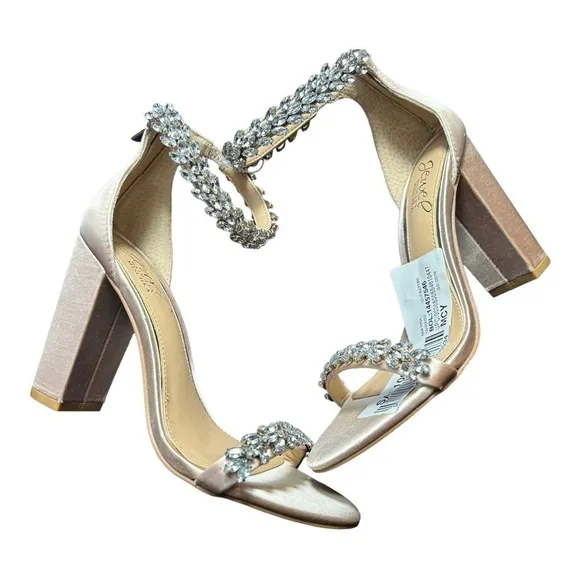 JEWEL Badgley Mischka Bronwen Sandals Women's Shoes