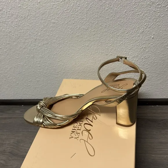 Jewel Badgley Mischka Women's Christen Knot Detail Block Heel Evening Sandals