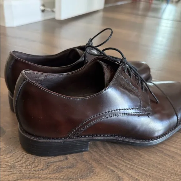Johnston &amp; Murphy Men's Brown Leather Dress Shoes, size 10M, basically new