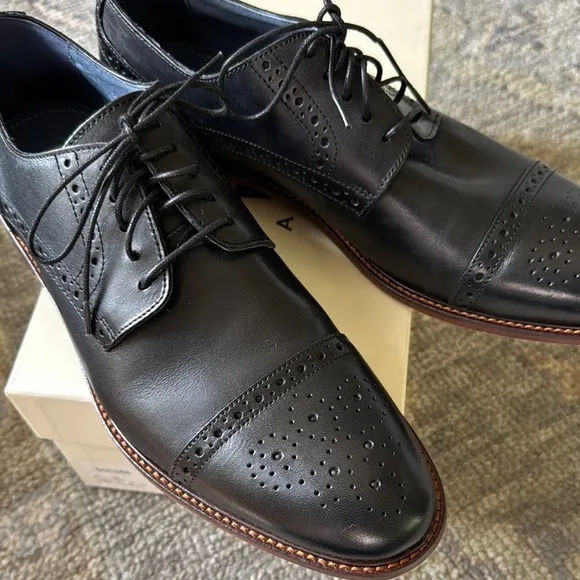 Joseph Abboud Black Oxford Dress Shoes with Broguing