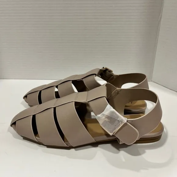 Journee Collection Womens Cailinna Ankle Strap Flat Sandals. 7.5M