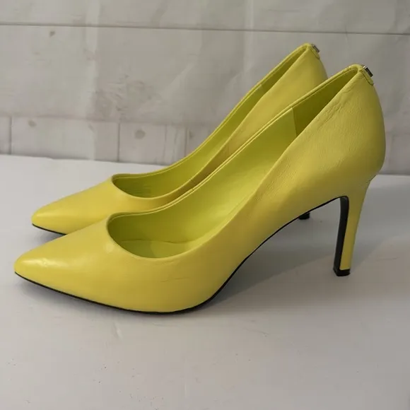 Karl Lagerfeld Size 7M/A22 glora Elegant Yellow Women's Heels Office Siren