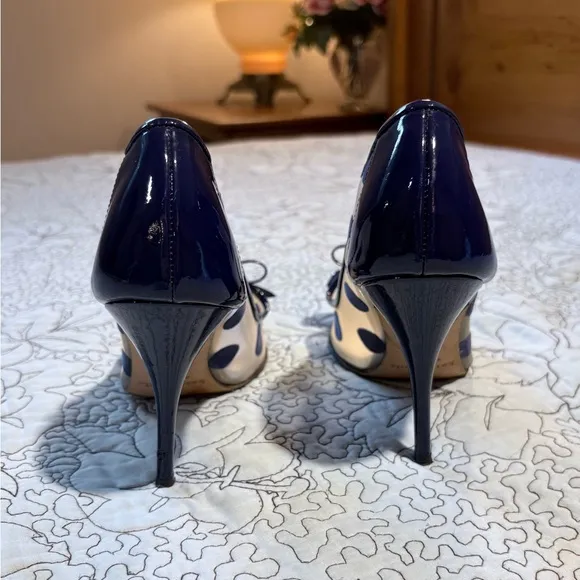 KATE SPADE Lisa Patent Leather Mesh/Velour Polka Dot Pointed Toe Pumps Sz 7B🧡