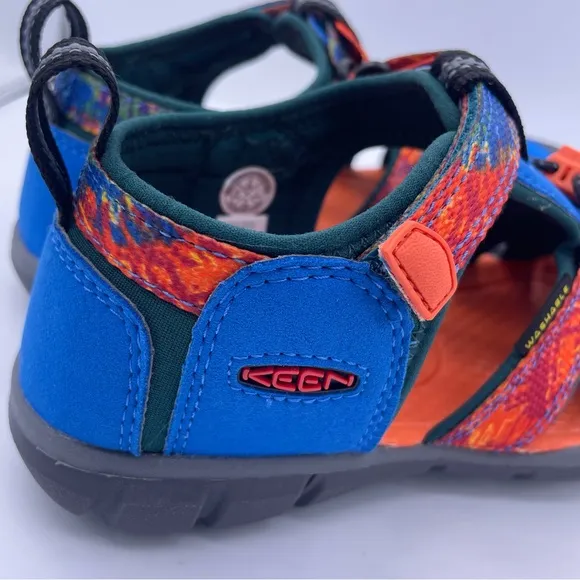 KEEN kids Seacamp II CNX strappy lightweight sandals Size 2