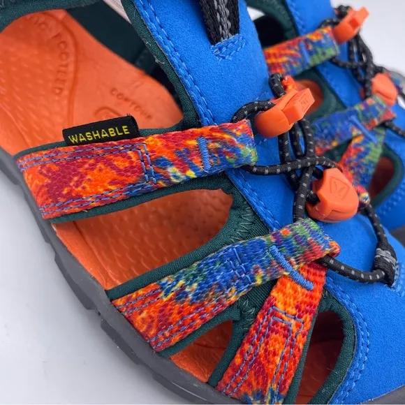 KEEN kids Seacamp II CNX strappy lightweight sandals Size 2
